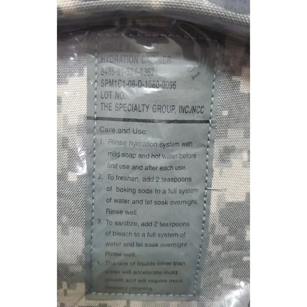 NEW/SEALED -US Army Molle II -Hydration System Carrier -ACU -Camelback Hydromax